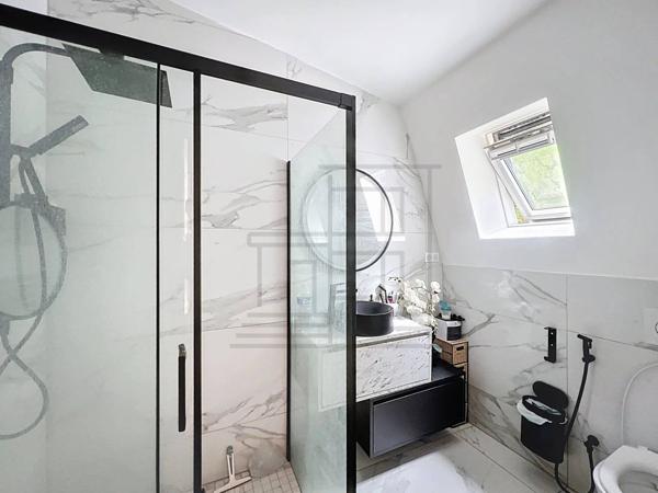 Deux maisons sur 1 hectare Calme absolu, sans aucun vis-à-vis