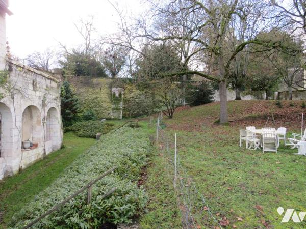 Propriété atypique centre Loches