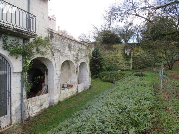 Propriété atypique centre Loches