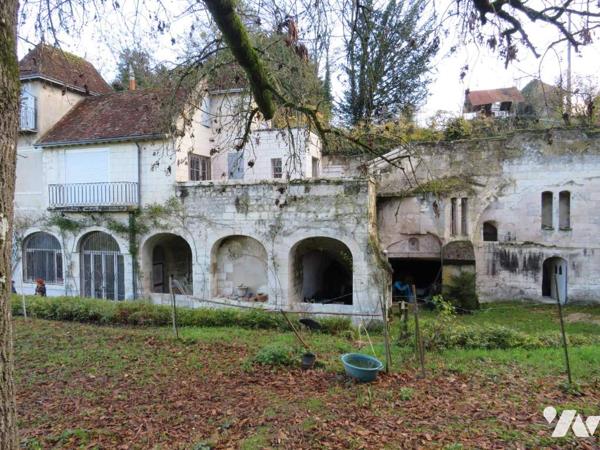 Propriété atypique centre Loches