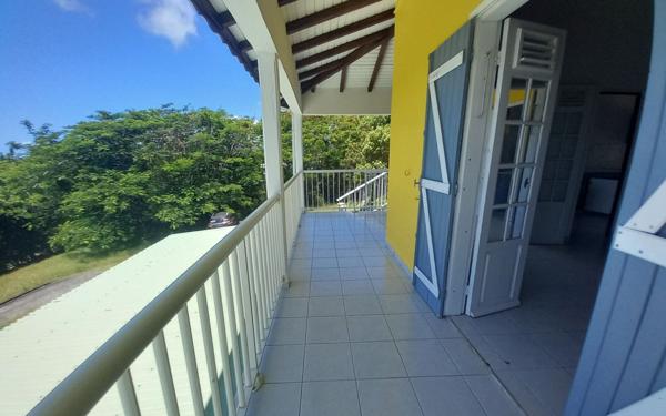 Appartement à louer    3 pièces • 70,67 m2 Le Gosier