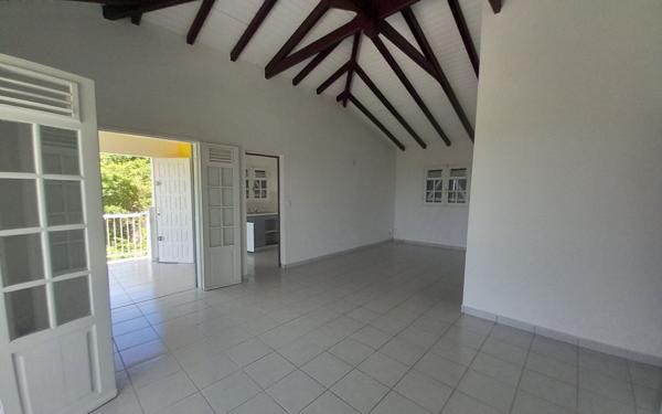 Appartement à louer    3 pièces • 70,67 m2 Le Gosier