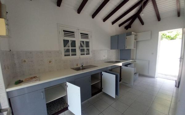 Appartement à louer    3 pièces • 70,67 m2 Le Gosier