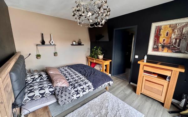 Maison à vendre    6 pièces •  Narrosse