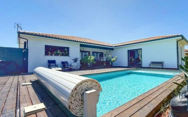 Maison à vendre    6 pièces •  Narrosse