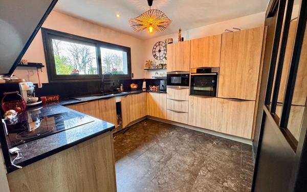 Maison à vendre    6 pièces •  Narrosse