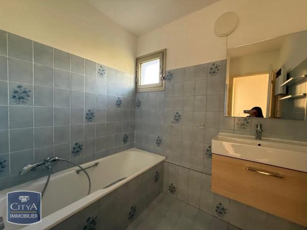 Appartement à louer 2 pièces 58.09m²