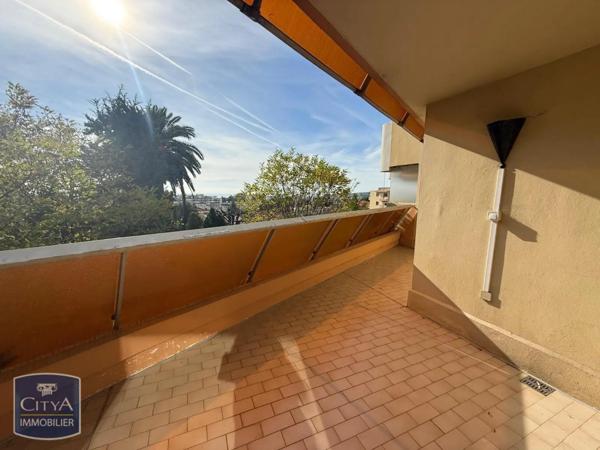 Appartement à louer 2 pièces 58.09m²