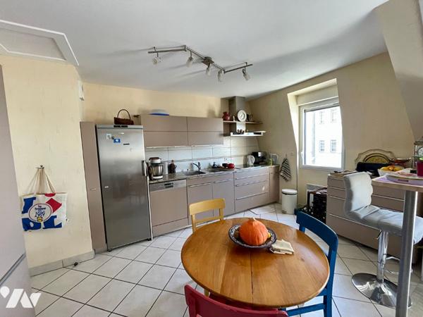 T4 -3 CHAMBRES AVEC ASCENSEUR EN DERNIER ÉTAGE CENTRE DE PARAME