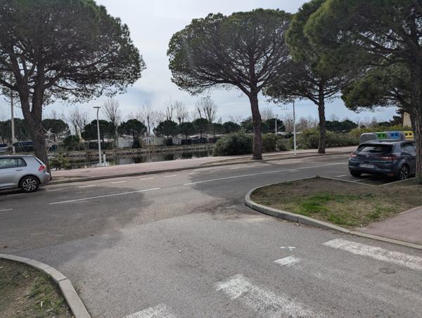 Studio bien aménagé avec parking à Port Camargue Plages Sud. Le Grau-du-Roi (30240)