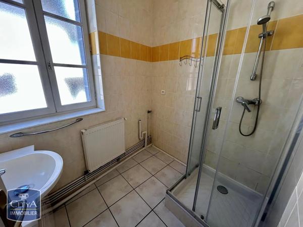 Appartement à louer 2 pièces 46.88m² Châtel-Guyon (63140)
