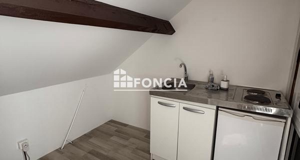 Location Local commercial 2 pièces 62.4 m² - Bonneuil-en-france 95500