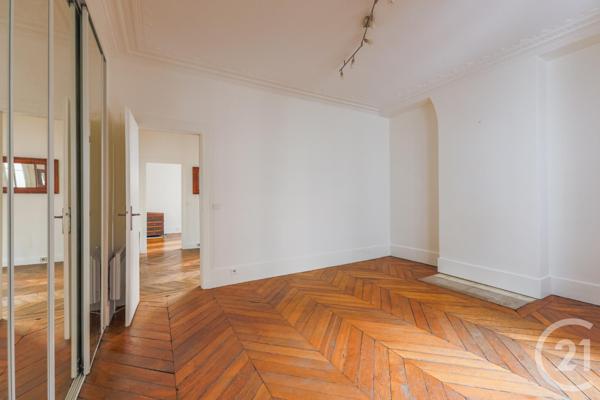 Appartement F2 à vendre  3 pièces - 69,50 m2 PARIS - 75008