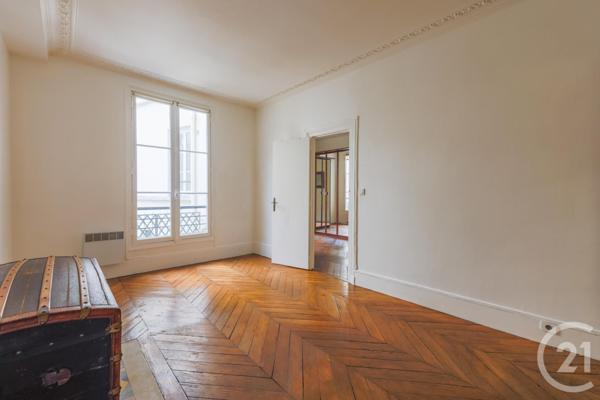 Appartement F2 à vendre  3 pièces - 69,50 m2 PARIS - 75008