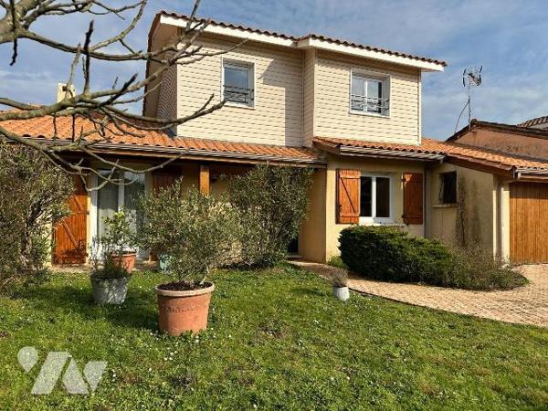 Maison à Vendre à Pessac (33600) en Gironde (33)

Découvrez cette maison de 130 m² située à P...