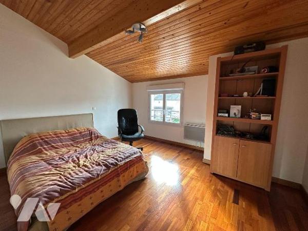 Maison à Vendre à Pessac (33600) en Gironde (33)

Découvrez cette maison de 130 m² située à P...