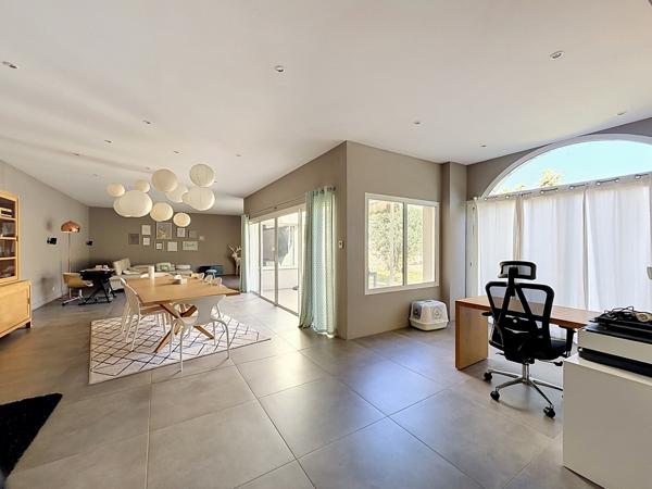 ANGOULEME, 4km gare TGV - Belle maison en pierres rénovée avec jardin