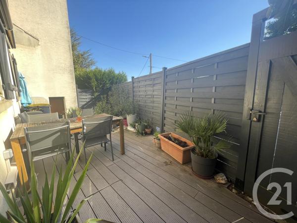 Appartement F5 à vendre  6 pièces - 126 m2 SERRE LES SAPINS - 25