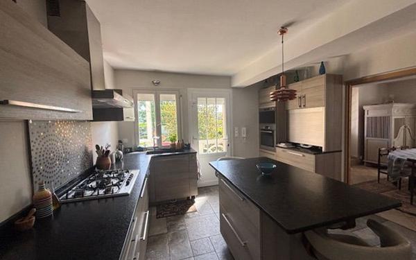 Maison à vendre    7 pièces •  Reyrieux