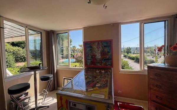 Maison à vendre    7 pièces •  Reyrieux