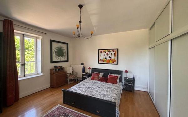 Maison à vendre    7 pièces •  Reyrieux