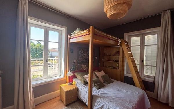 Maison à vendre    7 pièces •  Reyrieux