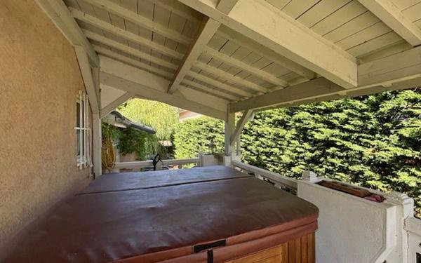 Maison à vendre    7 pièces •  Reyrieux