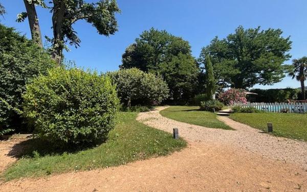 Maison à vendre    7 pièces •  Reyrieux