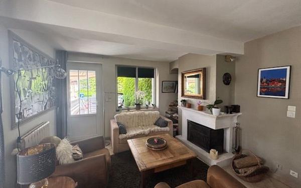 Maison à vendre    7 pièces •  Reyrieux