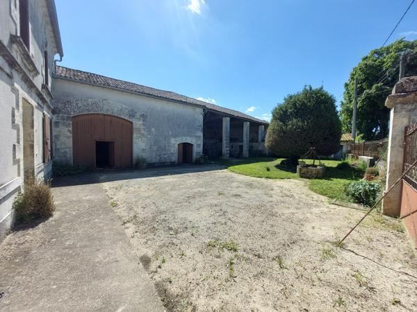 Maison à vendre à Garat (16410) - Charente