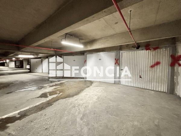 À vendre Parking 8.4 m² - Paris 75019