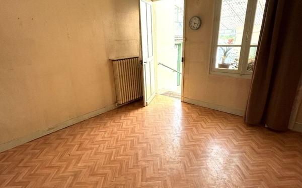 Maison à vendre    3 pièces • 43,78 m2 Antony