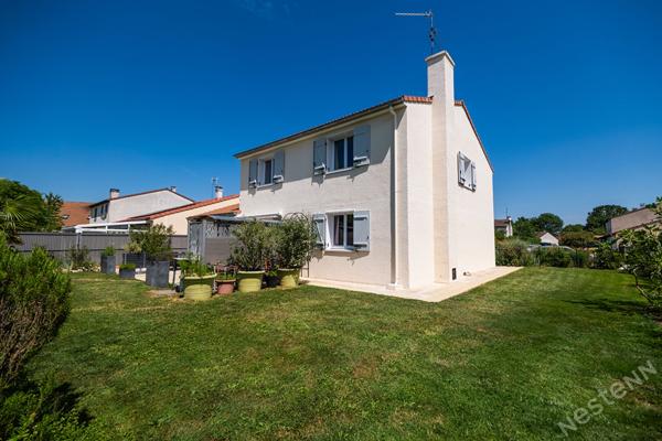 Maison familiale de 170 m² avec 4 chambres  à Châtenoy Le Royal