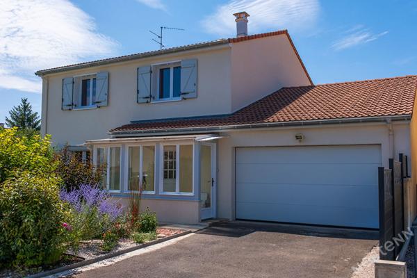 Maison familiale de 170 m² avec 4 chambres  à Châtenoy Le Royal