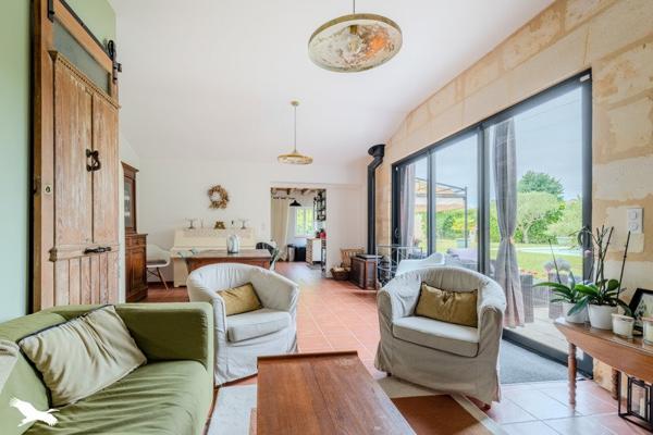 Maison 499 901 € Vayres 7 p 250 m² DPE C
