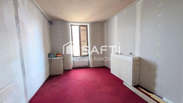 MAISON DE VILLE 105 M² 3 CHAMBRES GARAGE JARDIN ET DEPENDANCE