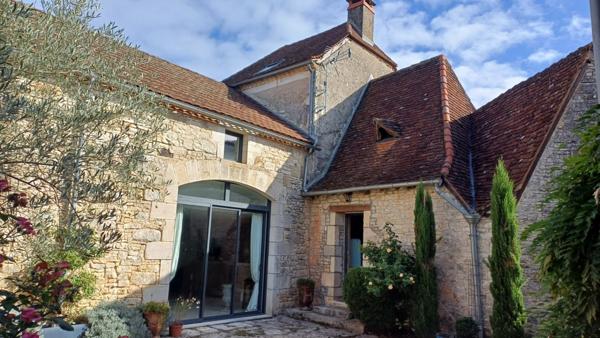 Splendide demeure de 1901 à 10 minutes de THENON