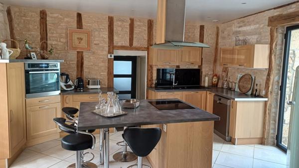 Splendide demeure de 1901 à 10 minutes de THENON