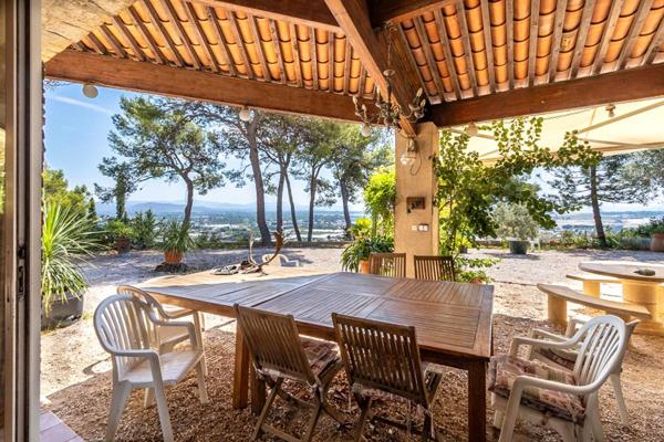 Villa 265m2 avec Parc de 3 000m2 - Costebelle