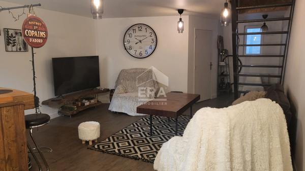 Ensemble immobilier rénové -Deux maisons indépendantes - Esprit loft derrière façade classique