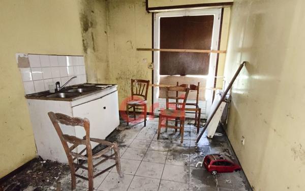 Maison à vendre    4 pièces • 140 m2 Villers-Faucon