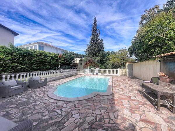 A VENDRE MARSEILLE PENNES MIRABEAU GAVOTTE 13015 MAISON TERRAIN PISCINE GARAGE DEPENDANCE COMMERCIAL