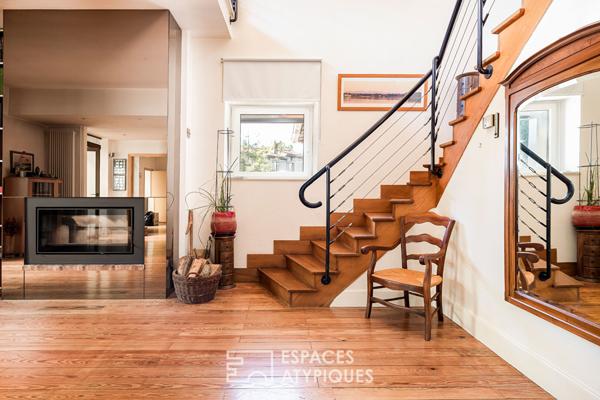 Villa d’architecte et son jardin boisé en coeur de ville