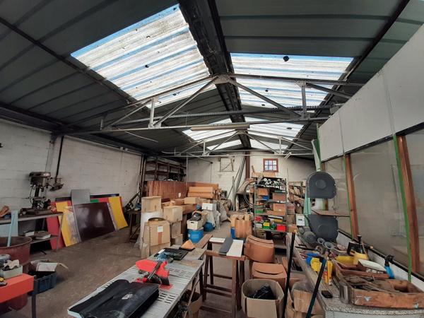 EXCLUSIVITE : A VENDRE UN LOCAL D'ACTIVITE DE 145 m² - Nantes Cheviré