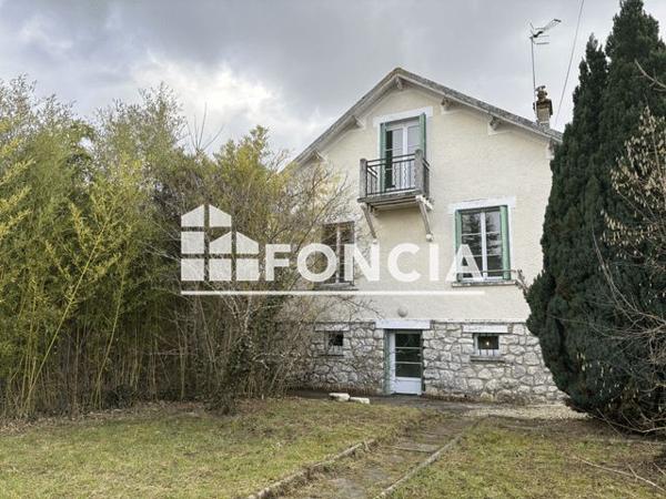 Location Maison 6 pièces 110.6 m² - 31 RUE DE MONTMELIAN Samoreau 77210