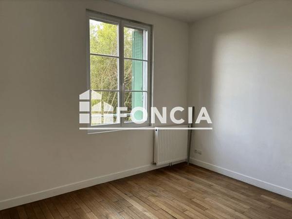 Location Maison 6 pièces 110.6 m² - 31 RUE DE MONTMELIAN Samoreau 77210