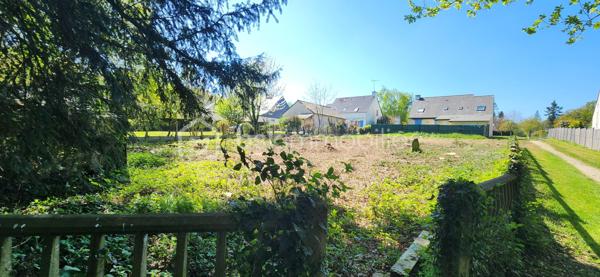 Terrain de 890 m²