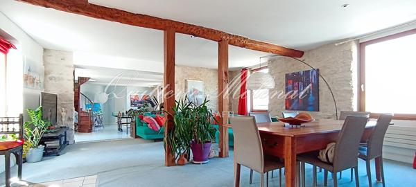 Grande maison de village avec jardin clos