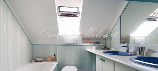 Grande maison de village avec jardin clos