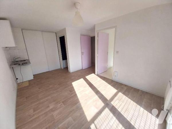 Appartement à Vendre à Rennes (35000) en Ille-et-Vilaine (35)

RENNES CENTRE, à proximité des...